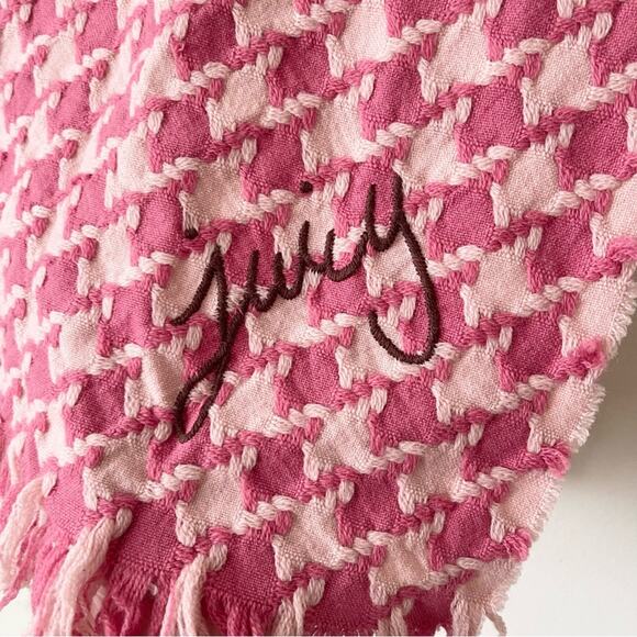 Juicy Couture Wool Pink Two Tone Houndstooth Scarf - Picture 2 of 7